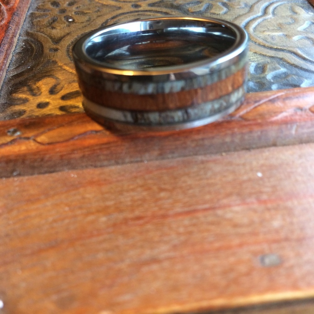 Tungsten wood and antler inlay men’s band